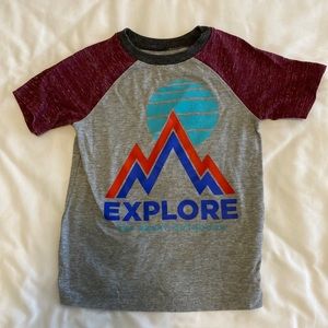 Old navy size 5t tshirt